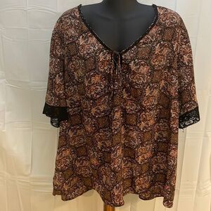 Size 26/28 Venezia Jeans short ruffle sleeve v-neck floral print brown tunic top